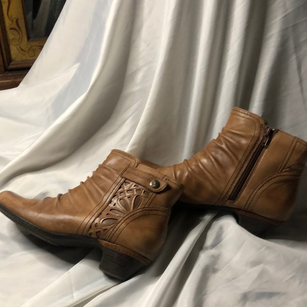 Rockport CobbHill Booties